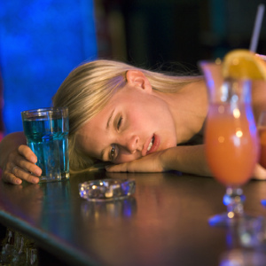 Вред алкоголя для девушек
